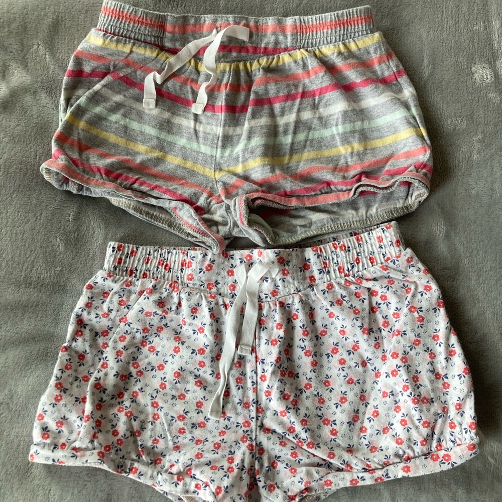 Gap set of 2 summer shorts